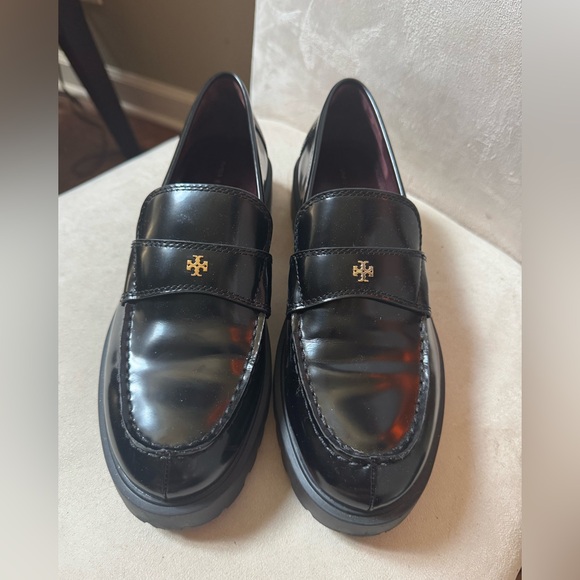 Tory Burch Shoes - Tory Burch Classic Lug Sole Loafer